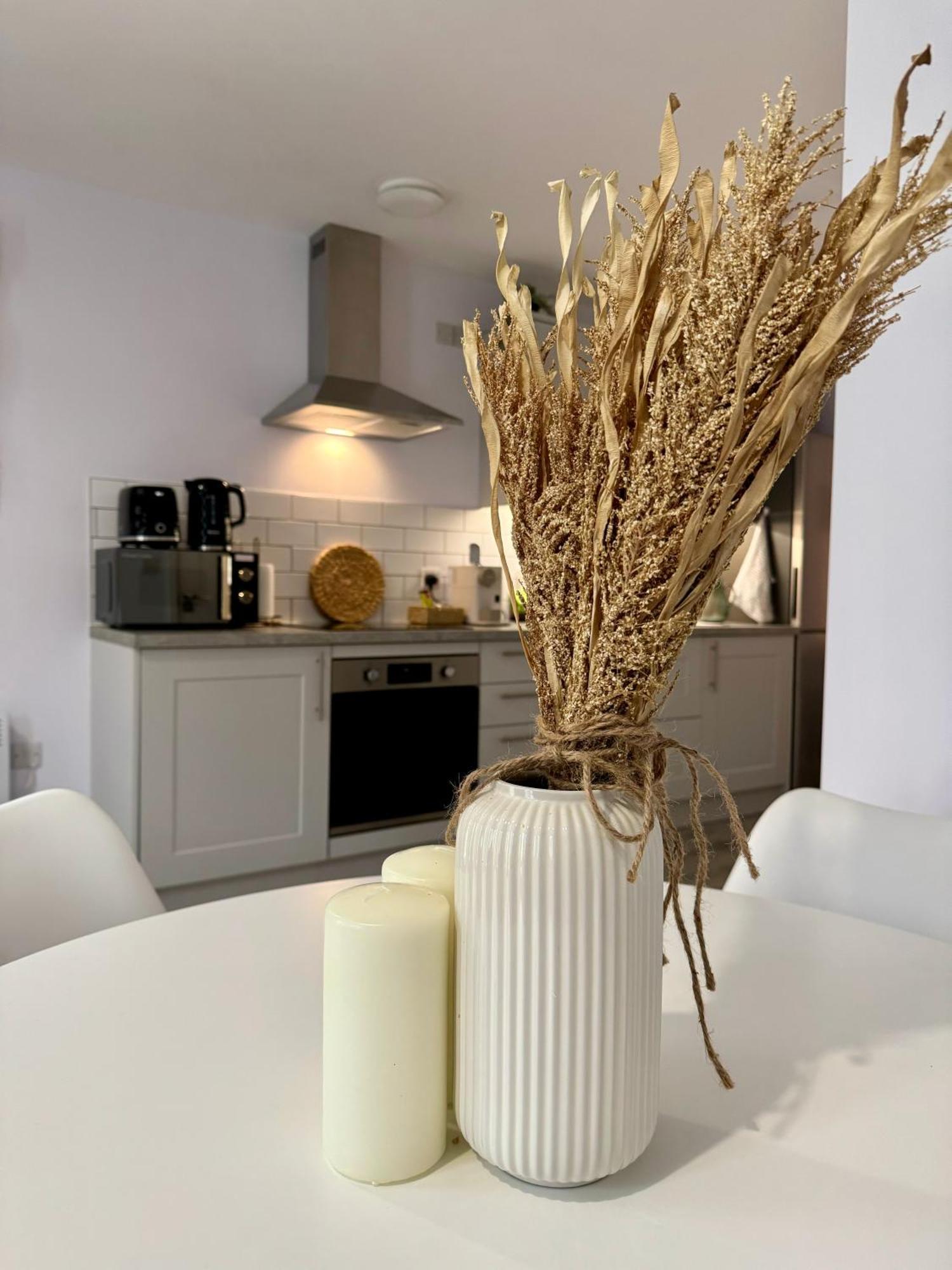 Brand New Flat 5 With Free Parking And Fast Wifi York Exterior foto