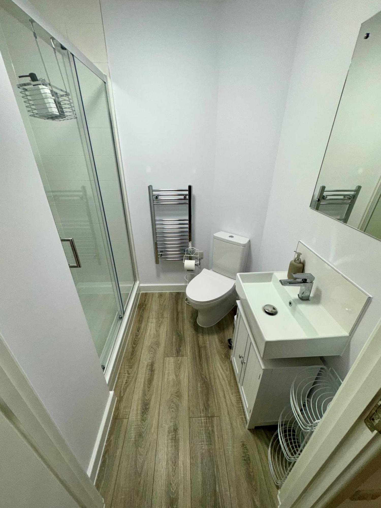 Brand New Flat 5 With Free Parking And Fast Wifi York Exterior foto