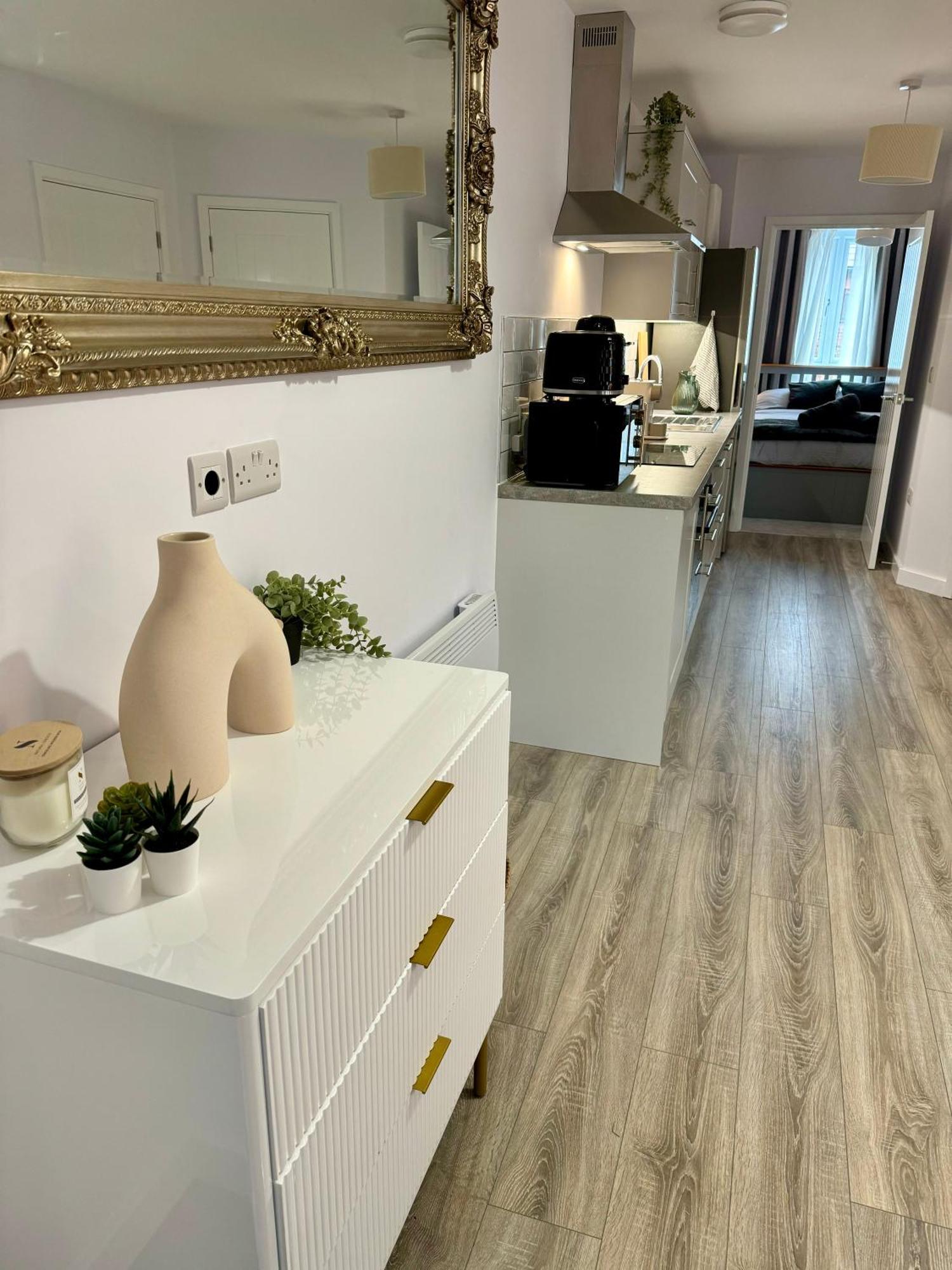 Brand New Flat 5 With Free Parking And Fast Wifi York Exterior foto